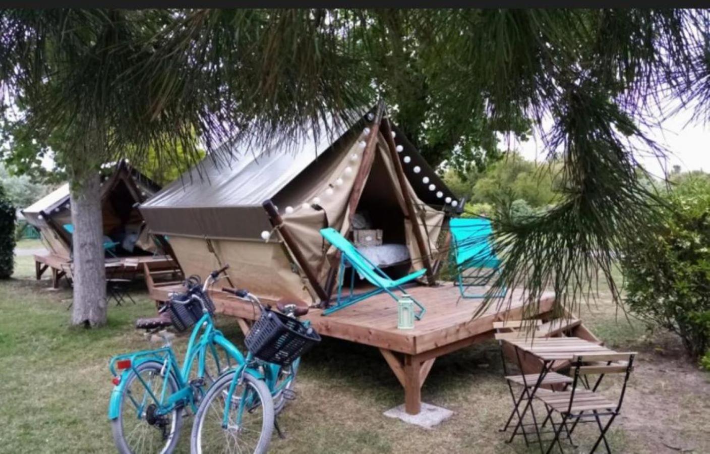 Camping La Pree Les Portes-en-Re Екстер'єр фото